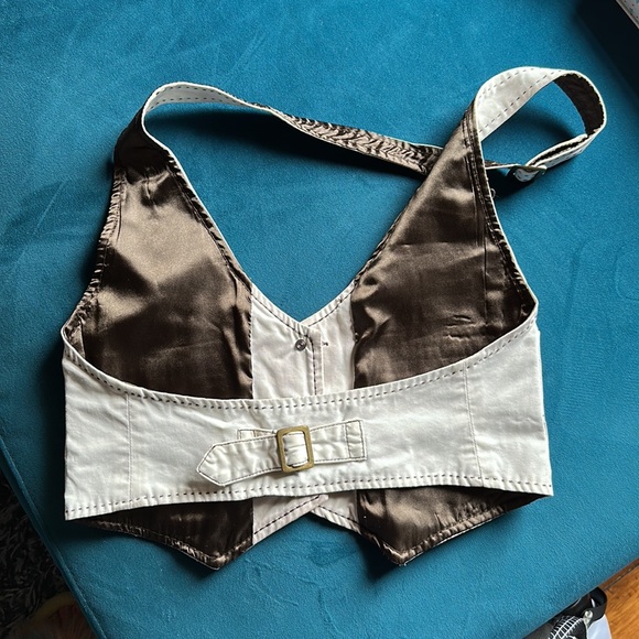 Castro trend white vest, size 6 - Picture 2 of 5